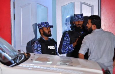 މަރު ކޮމިޝަންގެ ތަހުގީގަށް ތަންތަނާއި މީހުން ބަލައި ފާސްކުރަނީ