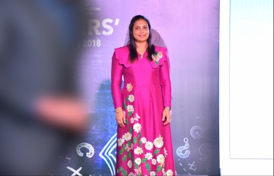 މިނިސްޓަރުގެ ދިގުހެދުން: އިމާދުއްދީން ޖުވެލް ސެންޓަރުގެ ދަރިވަރުންގެ ފުރިހަމަ މަސައްކަތެއް