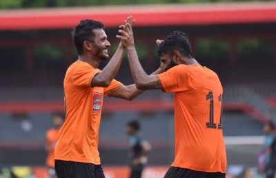 ރިޒޭ އާއި ސެންޓޭ އަށް ކުޅެވޭނެ، ޖޫރިމަނާ ދެއްކީ އީގަލްސް އިން