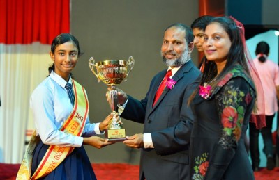 ކިޔެވުމާއި ކުޅިވަރުގެ ޗެމްޕިއަން: ހަމަ ނަމޫނާއެއް
