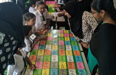 ދާންދޫ ސްކޫލުގެ ހިސާބު ފެއާ އަށް ދަރިވަރުން ހެދީ އޭޓީއެމް އެއް