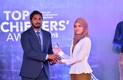 ދަރިވަރުން ކުރިއަށްދާނެ ދާއިރާއެއް އިހްތިޔާރު ކުރުމުގައި މަޖުބޫރުކޮށްގެން ނުވާނެ: ރައީސް