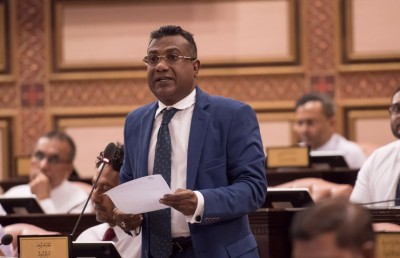 ފެންޖަހާނެ ޑްރޯނެއް، ހެލިކޮޕްޓަރެއް ނެތީތީ ހިތާމަކުރަން: ޖާބިރު