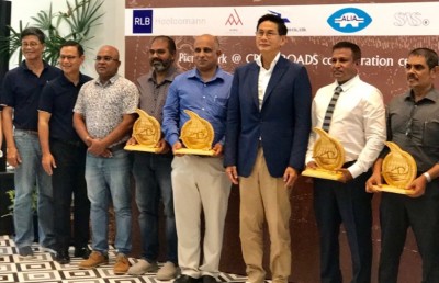 ޕިކްނިކް އައިލެންޑުގެ މަސައްކަތް ހަތް ކުންފުންޏަކާ ހަވާލުކޮށްފި