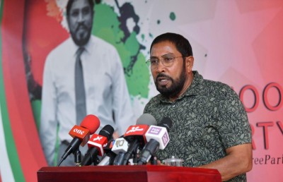 ސަރުކާރު ވައްޓާލައި، ރައީސަށް ލޮޓި ދޭކަށް ނޫޅެން: ގާސިމް