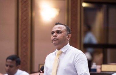 މާލޭގެ މީހުން ހާލުގައި ޖެހޭ ތަން ބަލަން ތިބެވޭކަށް ނެތް: އަނދުން ހުސެއިން