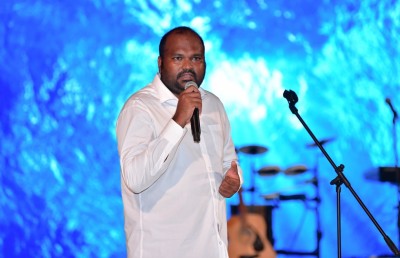 ޕްލާސްޓިކާ ދުރުވާން އުޅެން ޖެހުނީ ފެން ނުބޮއި: އަލީ ވަހީދު