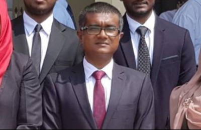 ކޮރަޕްޝަން މައްސަލައެއްގައި ކަސްޓަމްސްގެ އިސް ބޭފުޅަކު ވަކިކޮށްފި