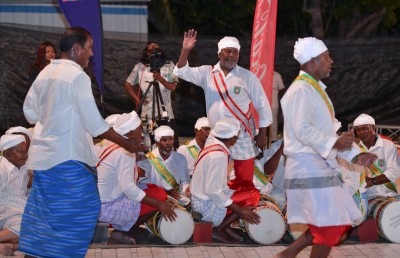 ޕްލާސްޓިކާ ދުރުވާން އުޅެން ޖެހުނީ ފެން ނުބޮއި: އަލީ ވަހީދު