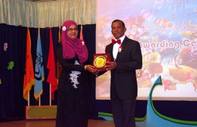ޓީޗަރުންގެ ދުވަހު، ސޯބިރާގެ ހިދުމަތުގެ ވާހަކަ