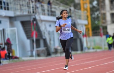 ގްރޯން ޕްރީ: ގައުމީ ރެކޯޑަކާ އެކު ފަޒީލް އޭނާގެ މަގާމް ދިފާއުކޮށްފި