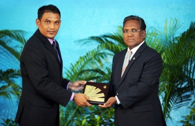 20 އަހަރުވެއްޖެ: ނަސީރު ފަހަތަށް ޖައްސާލެވޭނެ ދުވުންތެރިޔަކު ނެތީތަ؟