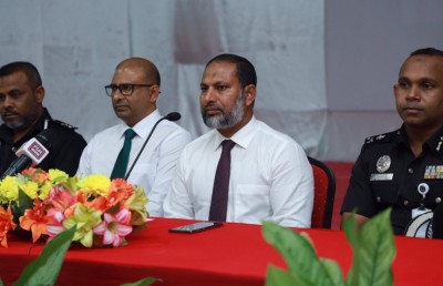 މަނާ ތަކެތި ޖަލަށް ވައްދާނީ ޝަރުތު ހަމަނުވާ އޮފިސަރުން: ހޯމް މިނިސްޓަރު