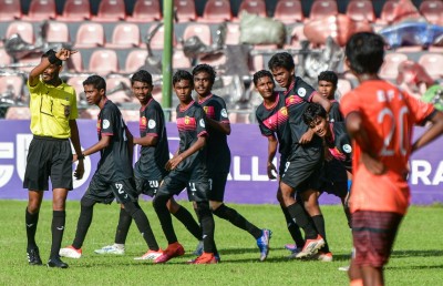 16 އަހަރުން ދަށުގެ ޔޫތު ޗެމްޕިއަންޝިޕް: ފައިނަލްގައި ބައްދަލުކުރާނީ ޔޫވީ އާއި ވެލެންސިއާ