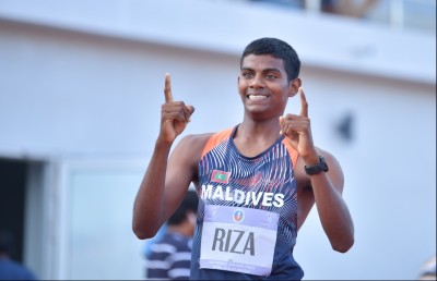 ގްރޯން ޕްރީ: ގައުމީ ރެކޯޑަކާ އެކު ފަޒީލް އޭނާގެ މަގާމް ދިފާއުކޮށްފި