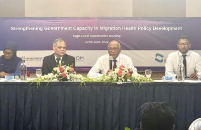 ސިއްހީ ފަރުވާގެ އަގު: ކޮންޓްރޯލެއް ނެތް، ހައްލެއް ވެސް ނެތް