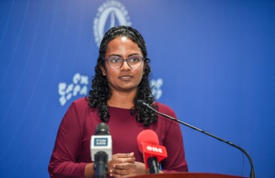 ދިވެހި ފައިސާގެ ނިޝާނަކީ އިތުރު ރޮނގުބުރިއަކާ އެކު "ރ" އެއް