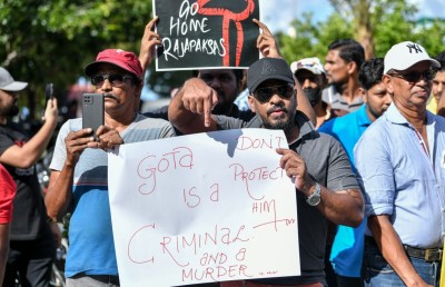 ލަންކާ މީހުންގެ މުޒާހަރާއިން ހައްޔަރުކުރި މީހާ ދޫކޮށްލައިފި