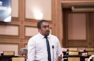 ހަަރުކަށި ފިކުރާއި ލާދީނީ ފިކުރު ވެސް ނަައްތާލަން ޖެހޭ: މެމްބަރު ނަޝީދު