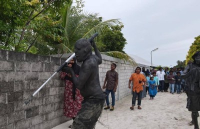 މާފަރުގައި ނަމުރު ކުޅުން: ވަރަށް ތަފާތު ކުޅިވަރެއް!