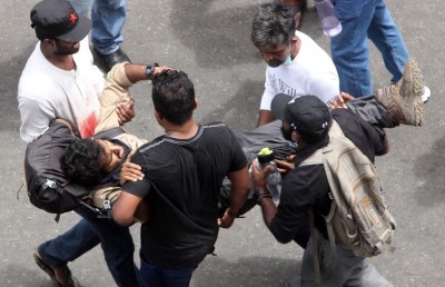 އާންމުން ނުކުމެ ލަންކާގެ ރައީސާއި ބޮޑުވަޒީރު އިސްތިއުފާ ދެއްވަން މަޖުބޫރުކޮށްފި