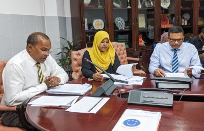 ޖަޒުބާތުގައި ޖެހިގެން، ފެބްރުއަރީ 7 މައްސަލަ ހަމަ ބަލަންވީ: ނާޒިމް
