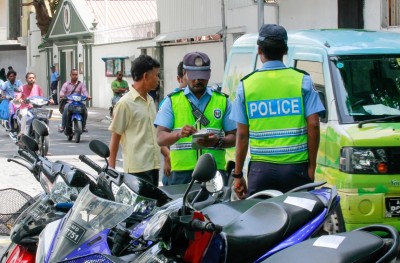 ގަވާއިދާ ހިލާފަށް ޕާކު ކުރި 100 އަށް ވުރެ ގިނަ ވެހިކަލް މިދިޔަ ހަފްތާގައި ޓޯކުރި
