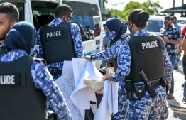 ދިވެހި ސަރުކާރާ ދެކޮޅަށް ލަންކާގެ މީހުން ކުރަން އުޅުނު މުޒާހަރާ ހުއްޓުވައިފި