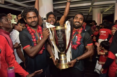 ޗެމްޕިއަން ޓީސީ އާއި މޯހަން ބަގާން އެއް ގްރޫޕަކަށް