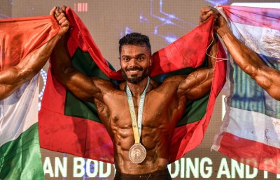 މެޑައްޔަކަށް ފަހު މެޑައްޔެއް، ހިމްޔާން ވެސް ރަން މެޑަލް ހޯދައިފި