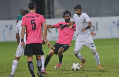 ސަސް އަތުން އީގަލްސް އަށް އުނދަގޫ މޮޅެއް، ޔޫވީ ބަލިކޮށް ގްރީން ހަތަރަކަށް