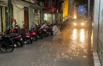 މަގުތަކުގައި ފެންބޮޑުވެ ފެން ހިންދަން ސިފައިން ނުކުމެއްޖެ