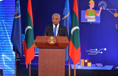 މިހާރު އިމާރާތް ކުރާ ފްލެޓްތައް ކަސްޓަމްސްގެ ބައެއް މުވައްޒަފުންނަށް ދޭނަން: ރައީސް