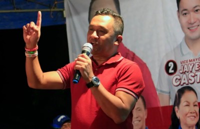ފިލިޕީންސްގެ ސިވިލް ސާވިސްގެ މުވައްޒަފުން ހިނިތުން ނުވާ ނަމަ ވަޒީފާ ގެއްލިދާނެ!