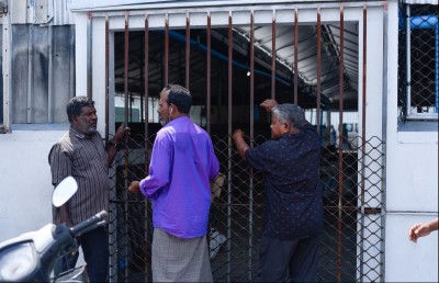 މާރުކޭޓު ހެދުން ލަސްވާތީ ވިޔަފާރިވެރިން ކަންބޮޑުވެއްޖެ