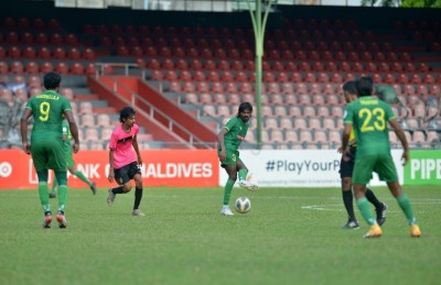 ޗެމްޕިއަން މާޒިޔާ އަށް ޔޫވީ އަތުން ފަސޭހަ މޮޅެއް