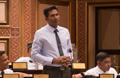 އަންނަ އަހަރުން ފެށިގެން ތިލަފުށިން ދުން އެރުން ހުއްޓުވަން އަމާޒު ހިފައިފި