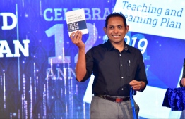 ވިލާ ކޮލެޖް، ޕްލާސްޓިކާ "ރުޅިވެއްޖެ"