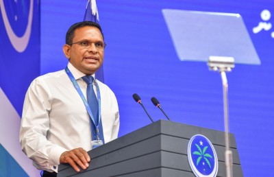ނާޒިމް ރިޔާސީ ރޭހަށް ނުކުންނަވަނީ