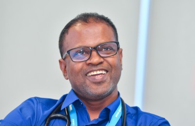 ޑރ. ޝުޖާއު: "ރާއްޖެ ބައްޔަށް" ހާއްސަ ދިވެހި ޑޮކްޓަރު