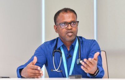 ޑރ. ޝުޖާއު: "ރާއްޖެ ބައްޔަށް" ހާއްސަ ދިވެހި ޑޮކްޓަރު