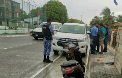 ކުޑަހުވަދޫގެ ހަމަނުޖެހުމާ ގުޅިގެން ހަ މީހަކު ހައްޔަރުކޮށްފި