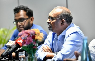 މުޒާހަރާ އާ ގުޅިގެން 12 ޓޫރިސްޓުން ތާށިވި، ދަތުރުތައް އޮތީ މެދުކަނޑާލައިފައި
