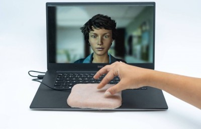 ފޯނަށް އާޓިފިޝަލް ހަން ކަވަރެއް