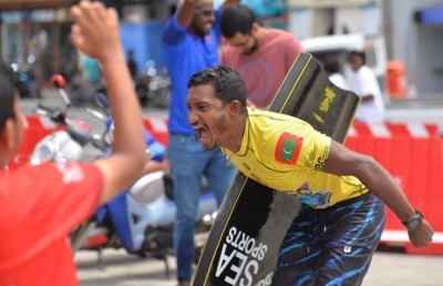 ކުޑަ އައްޔަ އަށް ހުއްޓުމެއް ނެތް ކުއާޓާ ފައިނަލަށް ދަތުރުކޮށްފި