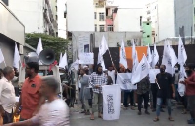 ޔޯގާ ހަމަނުޖެހުމަށް ފަހު ސިފަ ބަދަލުކޮށްގެން އުޅެނިކޮށް ހައްޔަރުކުރި މީހަކު ބަންދުން ދޫކޮށްލައިފި