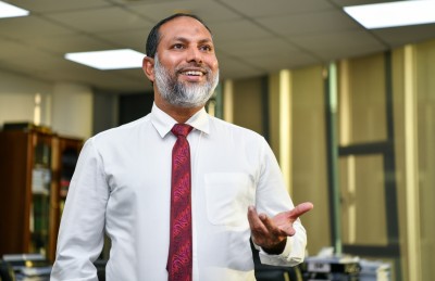 އިމްރާންގެ ސުވާލެއް: މައްސަލަތައް އިސްލާހުކުރަން މަސައްކަތްކުރަނީ ކޮން ބައެއް؟
