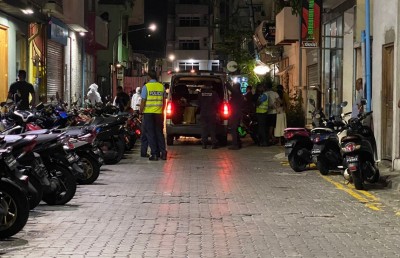 ޒަހަމްތަކާ އެކު، މަރާލައިފައި އޮތް އަންހެނަކު މާލޭ ގެއަކުން ފެނިއްޖެ