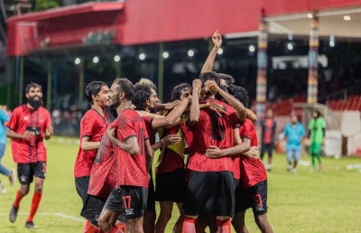 ގްރާންޑޭ މޮޅުވާން ޓީނޭޖުން ފުރުސަތެއް ނުދީ މެޗު އެއްވަރުކޮށްފި