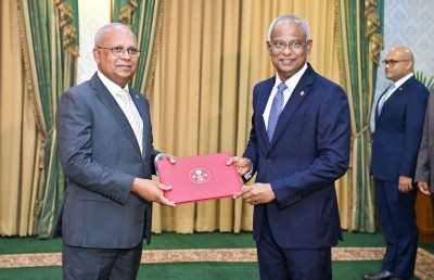 ތަސްމީން، ސިންގަޕޫރުގެ ސަފީރު ކަމަށް އައްޔަންކޮށްފި